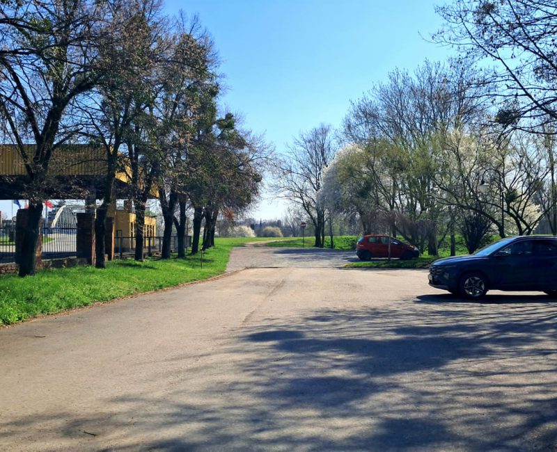 20250403_125058 parking